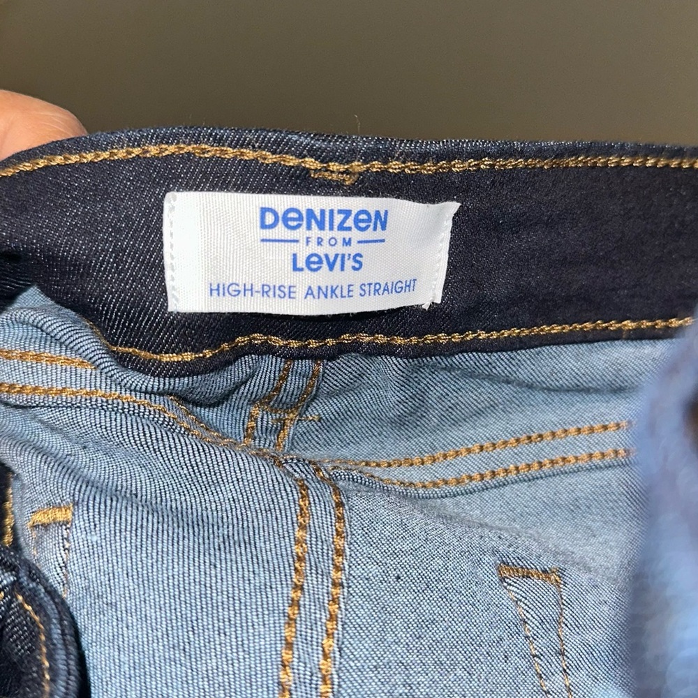 Denizen from Levi's Dark Blue Jeans NWOT